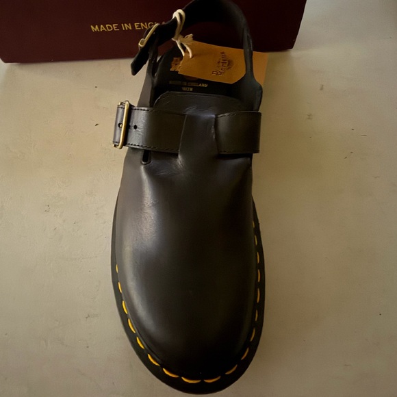 Dr. Martens Leather Jorge Black Classic Calf Men:Size 11 Women: 10NEW IN BOX